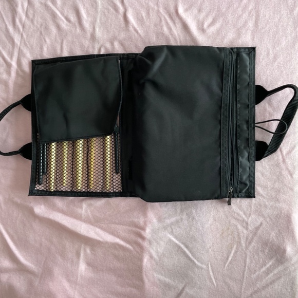 MARY KAY MAKEUP BAG - Picture 4 of 8